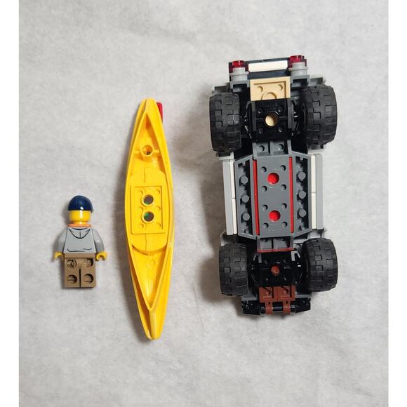 Lego Kayak Adventure 60240 Jeep Truck W/ Canoe And Minifigure Complete Pre-owned - Picture 3 of 7